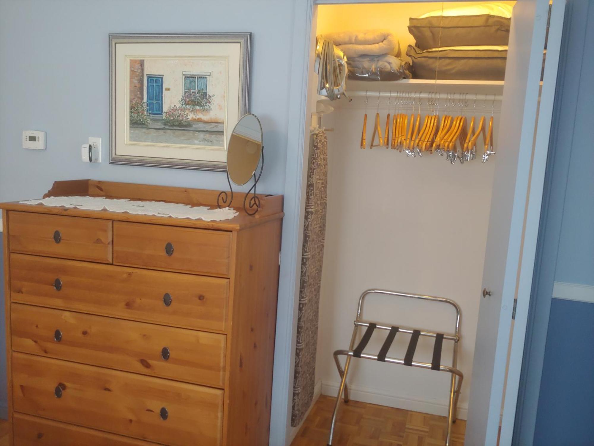 3 Bedrooms 3 Beds Near Metro -2 Parking Free Монреал Екстериор снимка